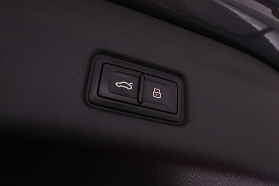 Audi Q6 e-tron 13 of 21