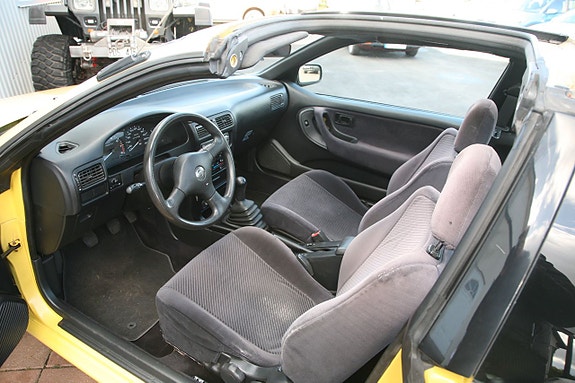 Nissan 100 NX 20 of 26