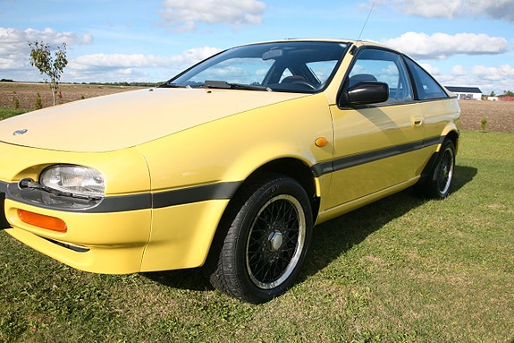 Nissan 100 NX 13 of 26