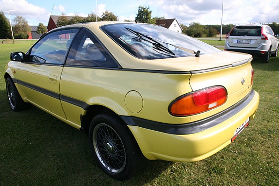Nissan 100 NX 2 of 5