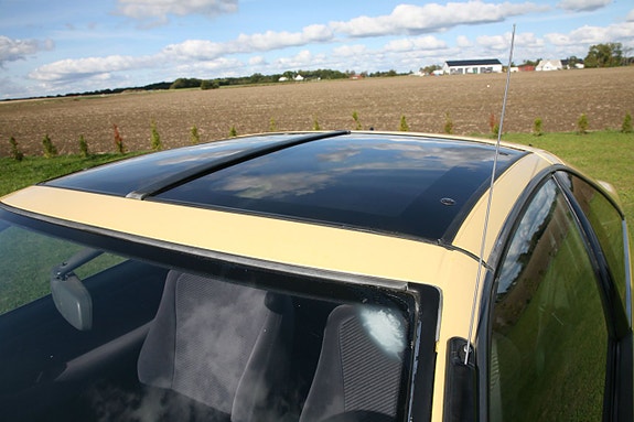 Nissan 100 NX 17 of 26
