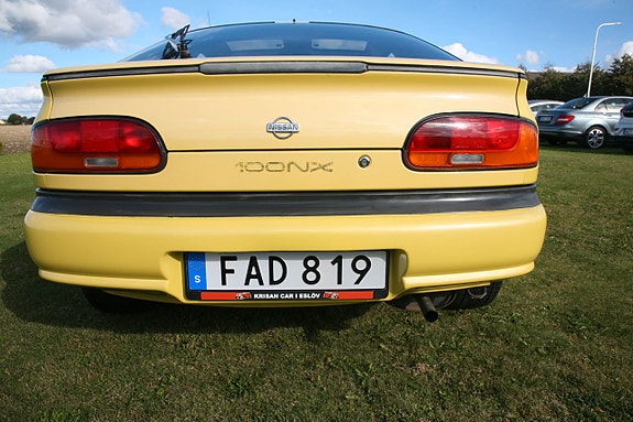 Nissan 100 NX 8 of 26