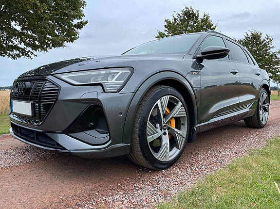 Audi e-tron 8 of 8