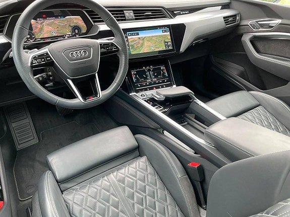 Audi e-tron 7 of 8