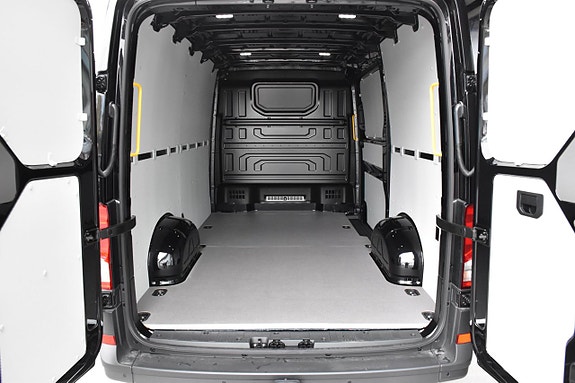 Volkswagen Crafter 35 12 of 23