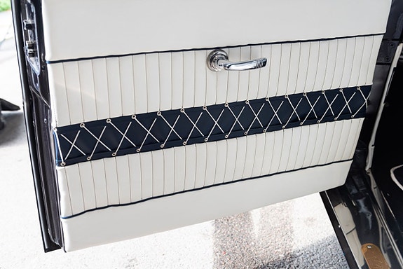 Mercury Custom 20 of 27