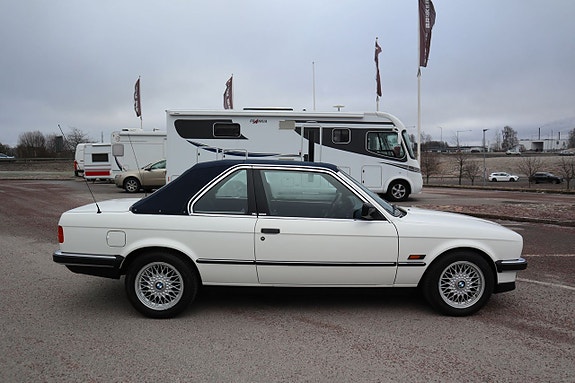 BMW 320 5 of 5