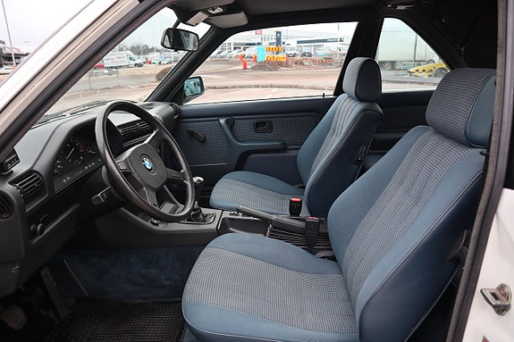 BMW 320 7 of 11