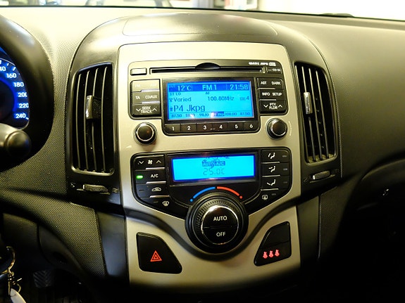 Hyundai i30 4 of 9