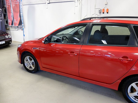 Hyundai i30 8 of 9