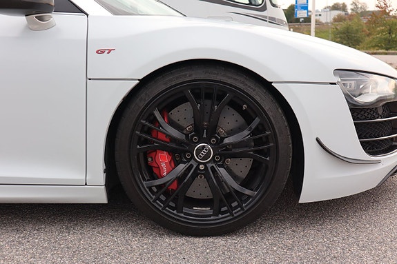 Audi R8 7 of 16