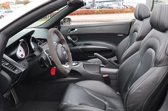 Audi R8 10 of 16