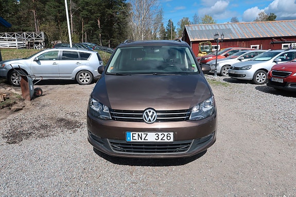 Volkswagen Sharan 3 of 7
