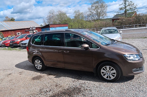 Volkswagen Sharan 2 of 7