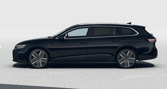 Volkswagen Passat 2 of 5