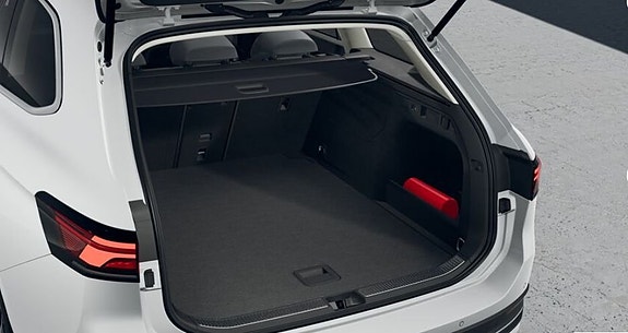 Volkswagen Passat 10 of 12