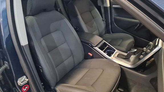 Volvo XC70 14 of 16