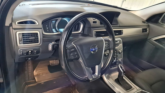 Volvo XC70 9 of 16