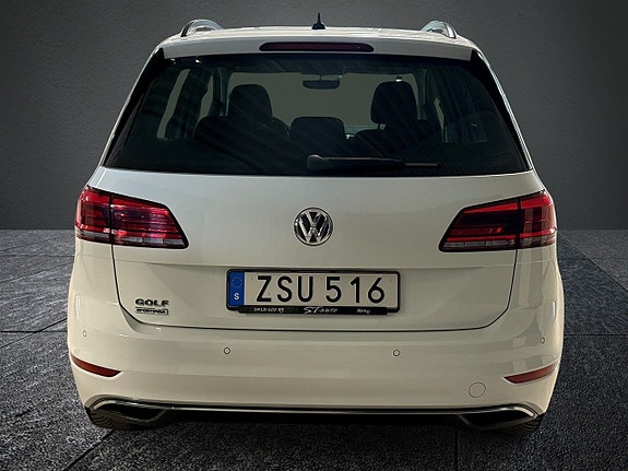 Volkswagen Golf Sportsvan 4 of 10