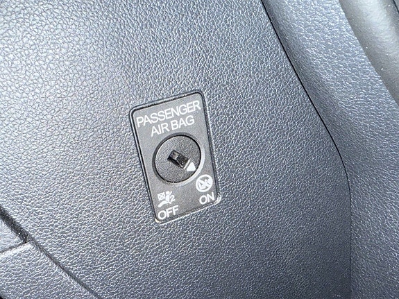 Volkswagen Golf Sportsvan 10 of 10