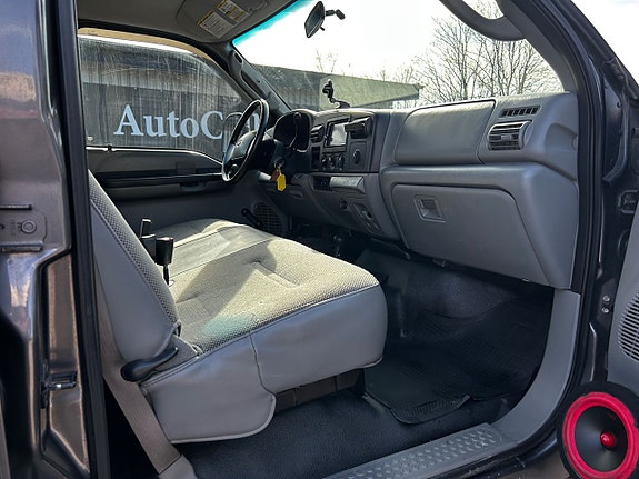 Ford F-250 14 of 16