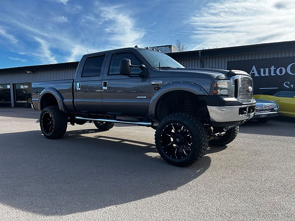Ford F-250 2 of 5