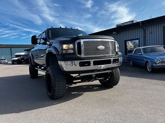 Ford F-250 3 of 5