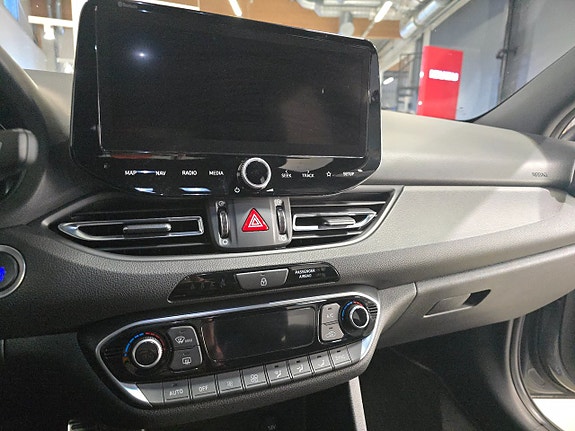 Hyundai i30 11 of 14