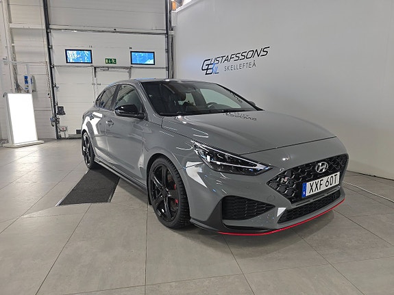 Hyundai i30 2 of 5