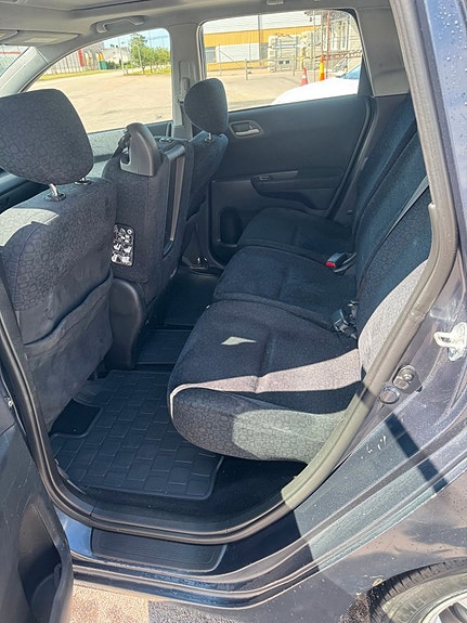 Honda FR-V 5 of 5