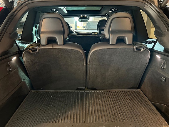 Volvo XC90 27 of 27