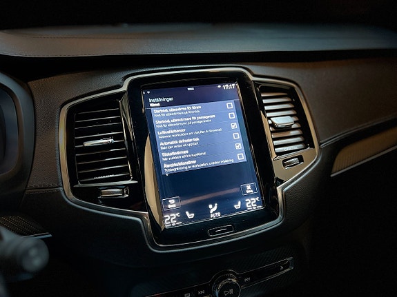 Volvo XC90 21 of 27