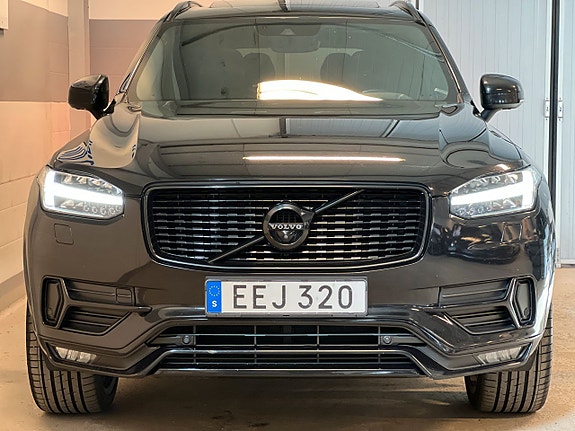 Volvo XC90 8 of 27