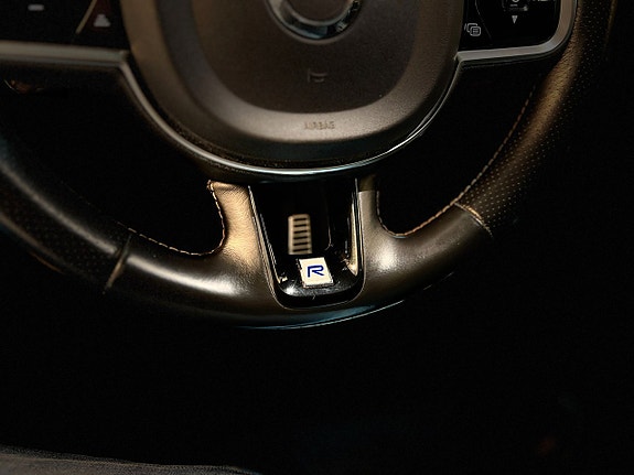 Volvo XC90 15 of 27