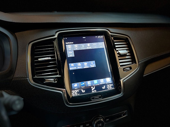 Volvo XC90 20 of 27