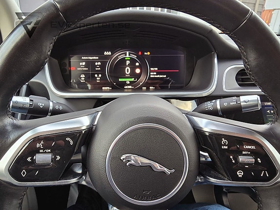 Jaguar I-PACE 16 of 22