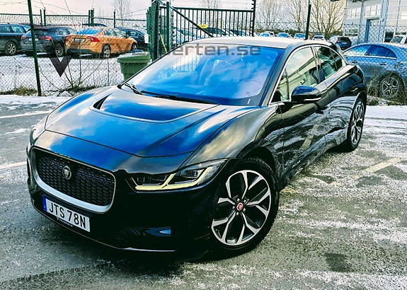 Jaguar I-PACE 2 of 5