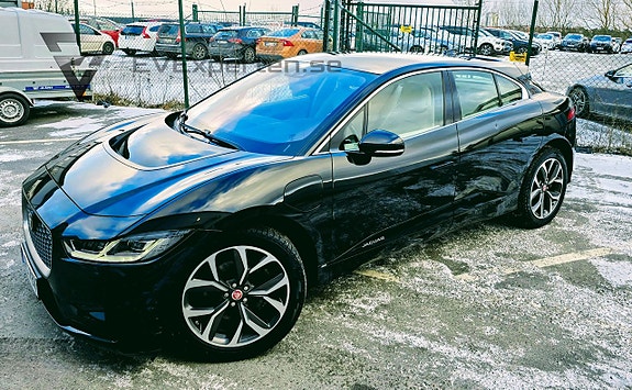 Jaguar I-PACE 3 of 5