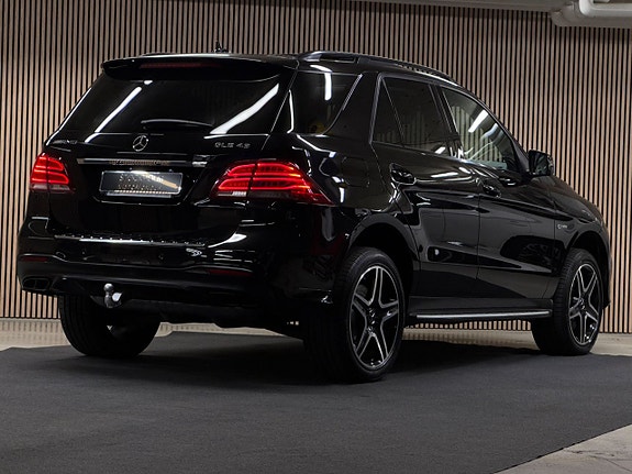 Mercedes-Benz GLE43 9 of 28
