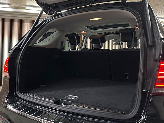 Mercedes-Benz GLE43 27 of 28