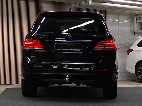 Mercedes-Benz GLE43 10 of 28