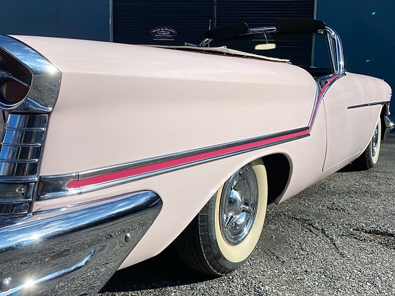 Oldsmobile 88 19 of 30