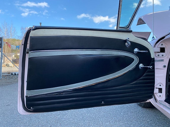 Oldsmobile 88 20 of 30