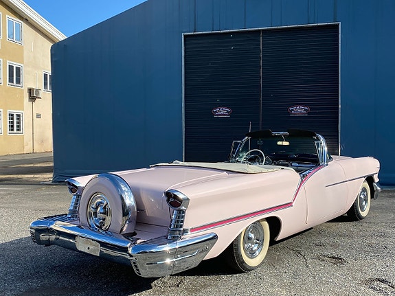 Oldsmobile 88 18 of 30