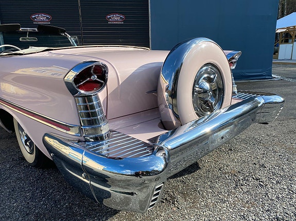 Oldsmobile 88 10 of 30