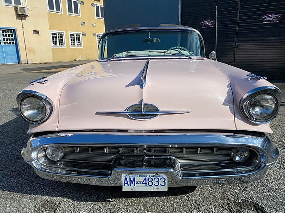 Oldsmobile 88 4 of 30