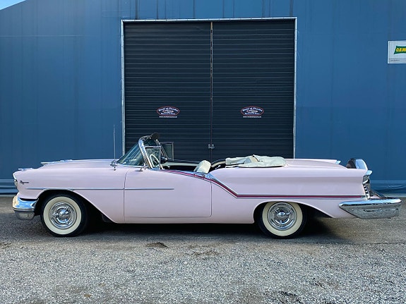 Oldsmobile 88 8 of 30