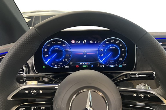 Mercedes-Benz EQE350+ 7 of 12