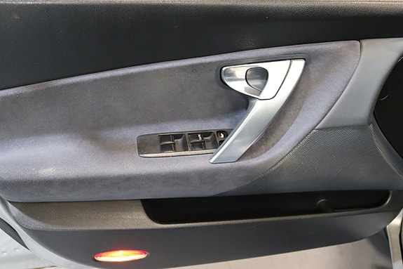 Nissan Primera 13 of 16