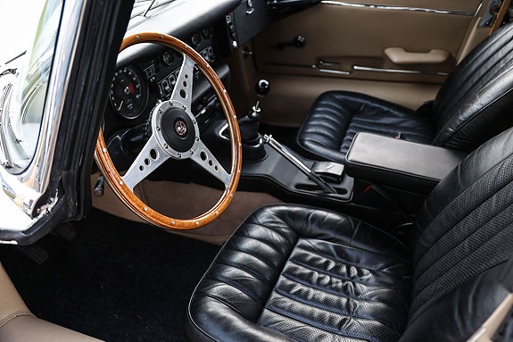 Jaguar E-TYPE 7 of 13